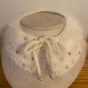 Vintage Chic White Angora Collar with Pearls